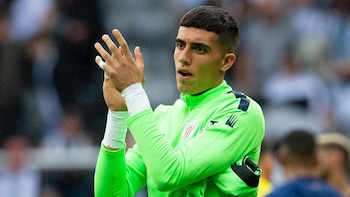 Quién es Alex Padilla, el