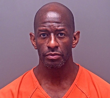 Fotografía policial de Andrew Gillum, excandidato demócrata a la gobernación de Florida, tras su arresto el 2 de julio en Daphne, Alabama