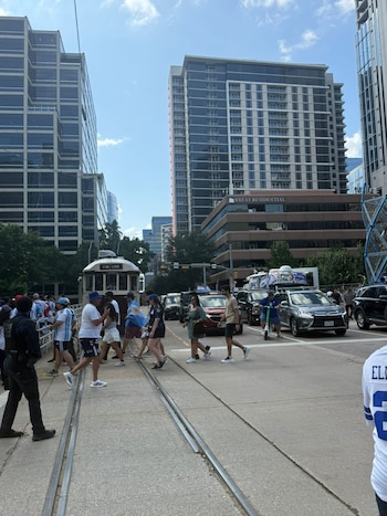 Banderazo de argentinos en Dallas antes del partido ante Austria