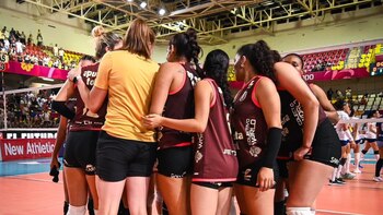 Universitario partió con dos puntos