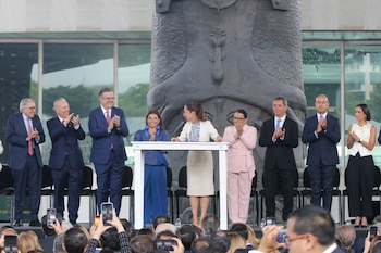 Una inversión histórica en proyectos carreteros y reglas fiscales más claras forman parte de la estrategia revelada, acompañada de mejoras regulatorias en salud y mecanismos rápidos para la aprobación de capital nacional y extranjero. (Foto: Presidencia)
