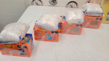 Cajas de dulces, relleno de droga: perro policía descubre metanfetamina en paquetería de Michoacán