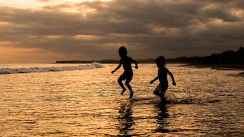 El mar que se llevó dos vidas y un solo corazón: El trágico adiós a dos hermanos que murieron ahogados en Nicaragua