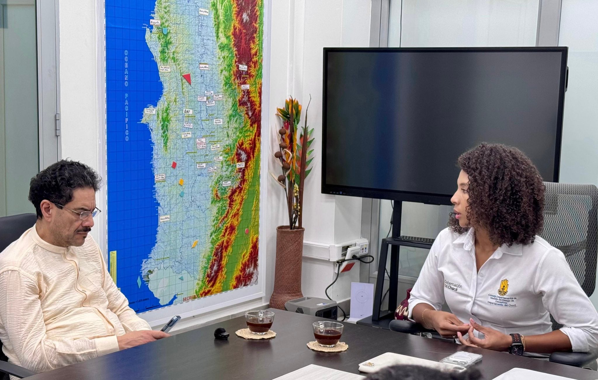 La gobernadora Nubia Carolina Córdoba planteó que la reconstrucción en Chocó debe ir más allá de reparar los daños y convertirse en una estrategia de desarrollo regional - crédito @IvanCepedaCast/X