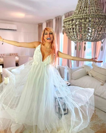 Vicky Xipolitakis mostró su nuevo