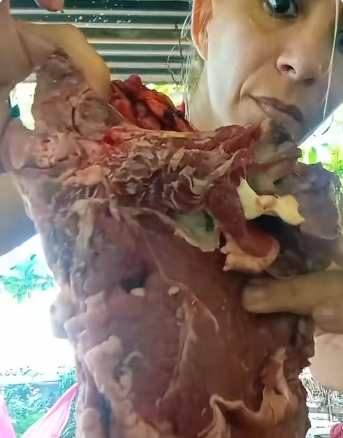 Una cubana explicó qué es la carne de potrero y por qué la compra en medio de la escasez (Captura de video)