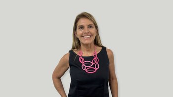 Laura Fernández es directora de