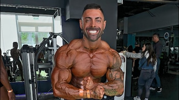 Sebastián Lizarzaburu se quiebra al