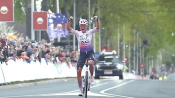 Paula Blasi logra una victoria histórica en la Amstel Gold Race