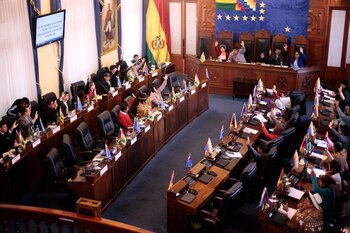 Senadores bolivianos aprueban la ley