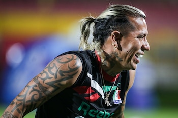 Dayro Moreno selló la remontada 2-1 de Once Caldas sobre Fortaleza en Bogotá con un gol de tijera por la Liga BetPlay 2026-II - crédito Cristian Bayona/Colprensa