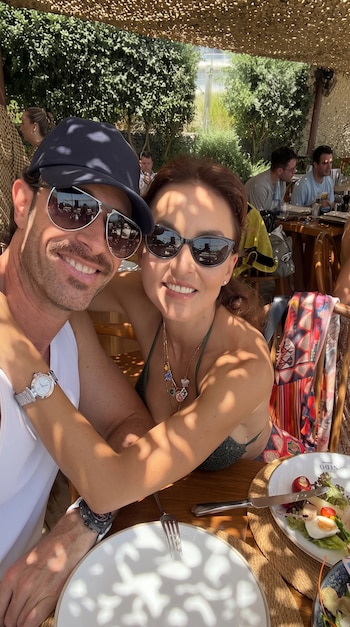 El actor dedicó un mensaje en Instagram donde compartió reflexiones sobre el respeto, la libertad y el compromiso en su relación.