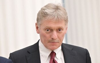 FOTO DE ARCHIVO. El portavoz del Kremlin, Dmitri Peskov, asiste a una rueda de prensa conjunta del presidente ruso, Vladímir Putin, y el presidente bielorruso, Alexandr Lukashenko, en Moscú, Rusia. 18 de febrero de 2022. Sputnik/Sergey Guneev/Kremlin vía REUTERS