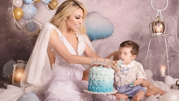 Vicky Xipolitakis celebra el primer año de su hijo, Salvador Uriel (Sabrina Gaud)