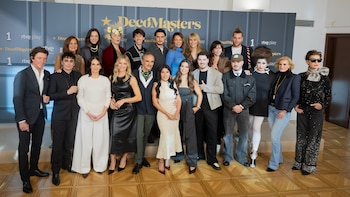 Concursantes y presentadores en el