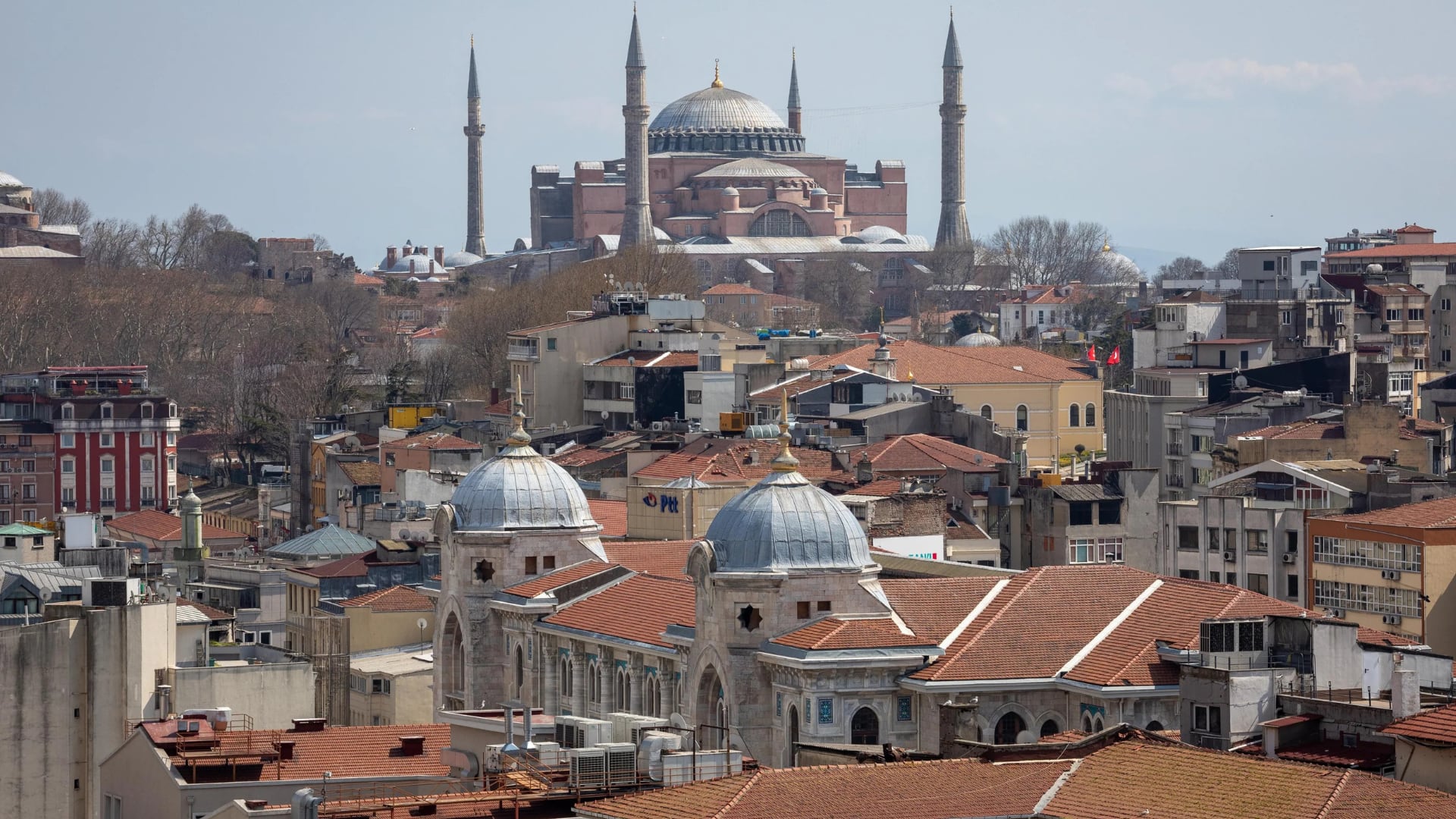 El premio principal contempla pasajes, alojamiento y acceso al festival en Turquía (Miller)