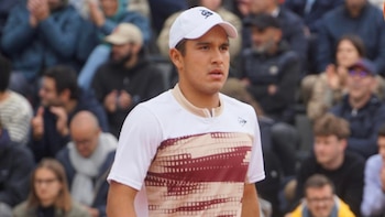 Gonzalo Bueno arrancó con victoria en Roland Garros 2026: peruano avanzó en la ‘qualy’ y sueña en grande