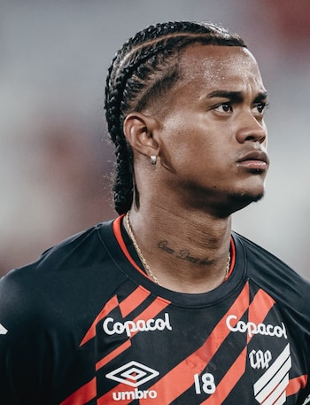 Kerwin Vargas fue el otro colombiano que anotó con Atlético Paranaense en el enfrentamiento ante América MG - crédito @officialkerwinvargas/instagram