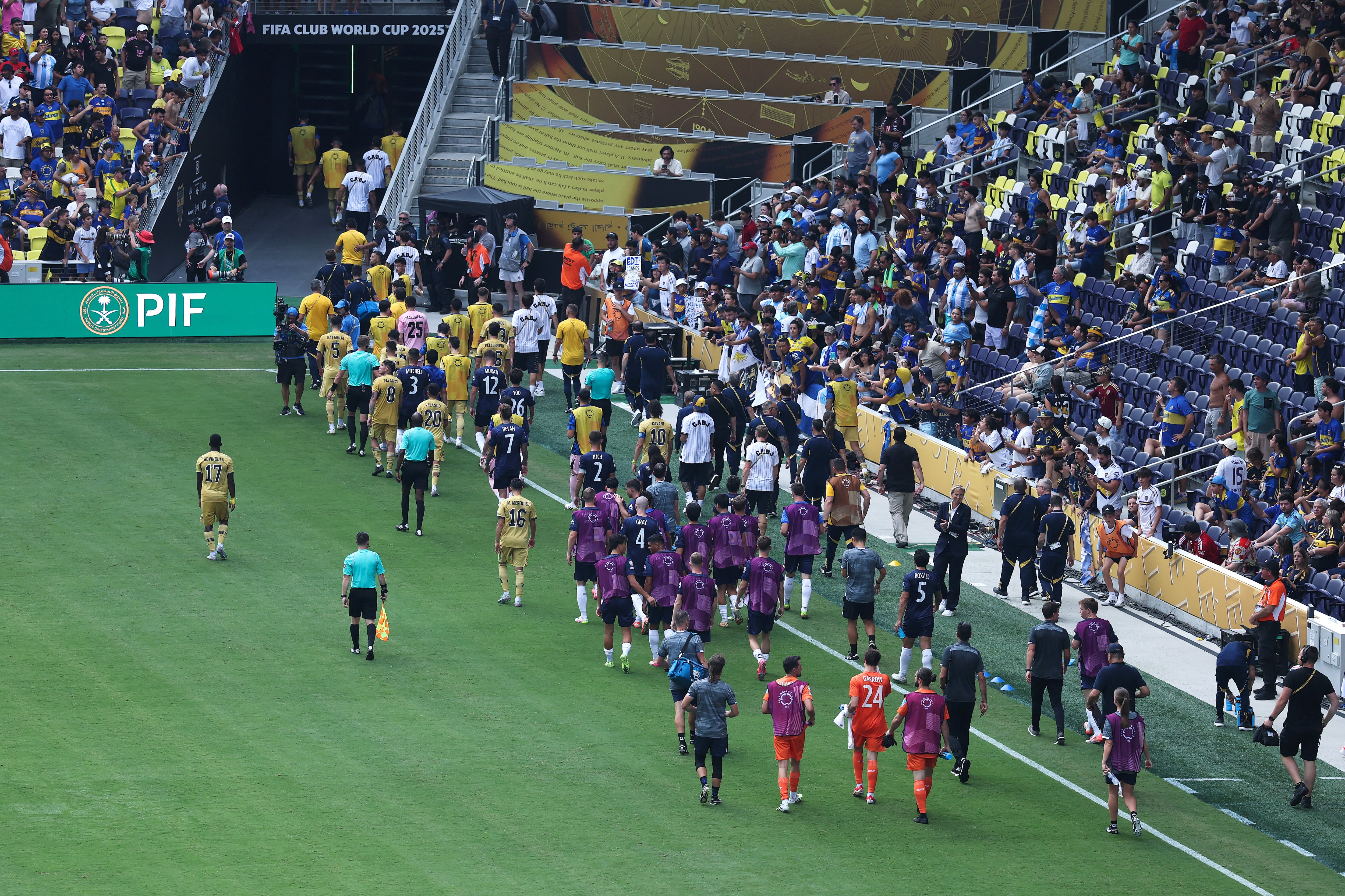 El partido fue suspendido en el segundo tiempo por amenazas de tormentas eléctricas