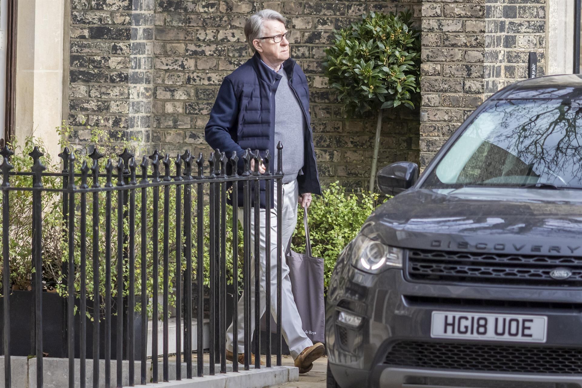 La Policía británica detiene al exembajador de Reino Unido en EEUU por sus vínculos con Epstein