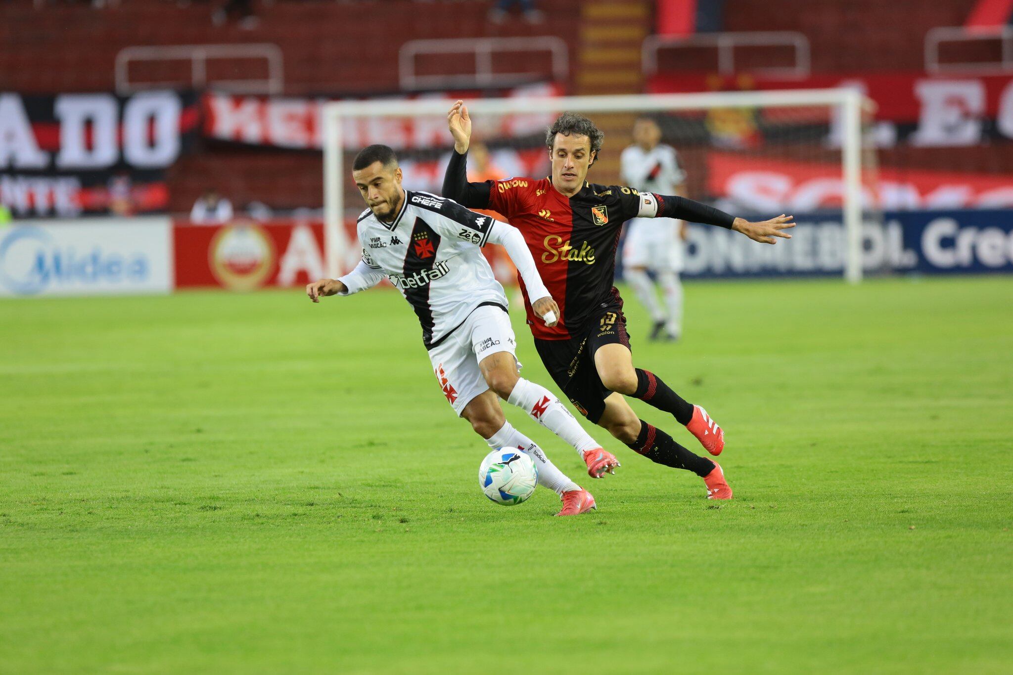 Melgar y Vasco Da Gama se enfrentan este martes 27 de mayo. Crédito: Conmebol
