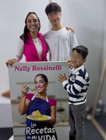 Nelly Rossinelli y sus hijos.