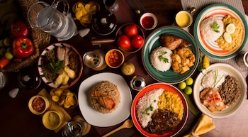 Los platos criollos y regionales subieron ligeramente.