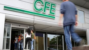 CFE reconoció que solicitó donaciones voluntarias a sus empleados en favor del sector salud