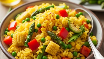 Receta de arroz con azafrán y verduras, rápida y fácil