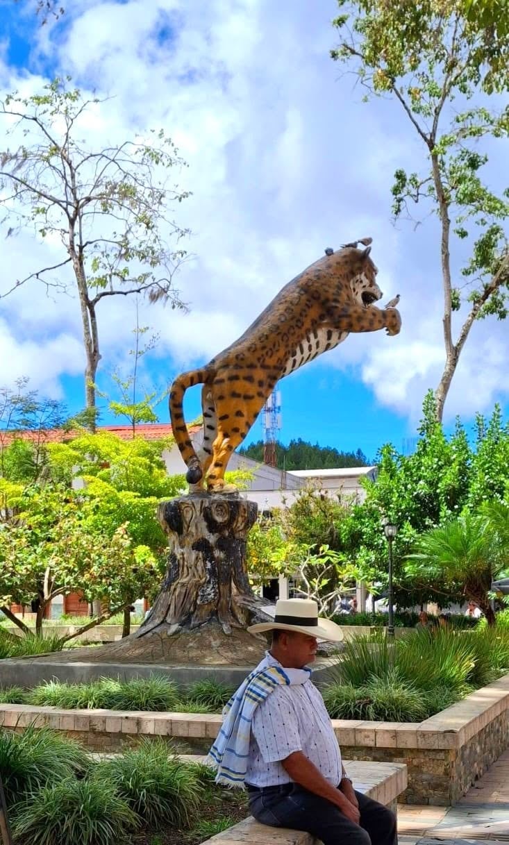 El Museo Arqueológico de Amalfi funciona en la Casa de la Cultura y conserva piezas y vestigios relacionados con la cultura Tahamí - crédito Pueblos de Antioquia/Facebook