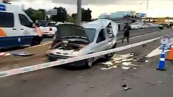 Choque múltiple entre tres vehículos en Panamericana: murió una persona y otra resultó herida
