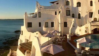 Un helicóptero con una persona