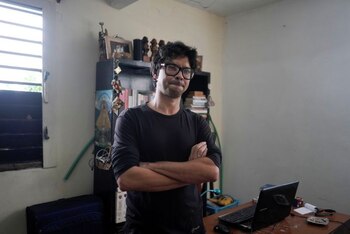 Yunior García en su casa