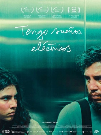 Afiche oficial de "Tengo sueños eléctricos", película dirigida por Valentina Maurel y premiada en festivales internacionales por su dirección, actuaciones y propuesta narrativa.