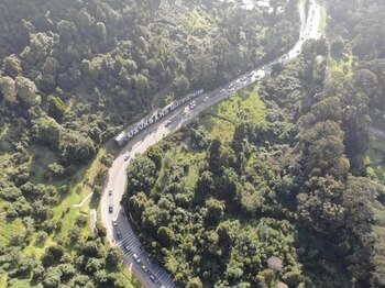 La Administración Distrital viene adelantando diariamente verificaciones y
seguimiento al fenómeno de remoción en masa de la zona.
