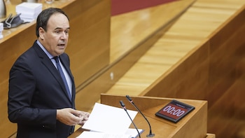 Llorca descarta adelantar las elecciones en la Comunitat y dice: "Jamás utilizaré las instituciones como Sánchez"