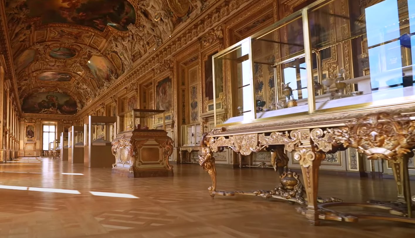 La Galería de Apolo del Louvre, célebre por su fastuosidad al estilo de la corte de Luis XIV, reabrirá al público en julio (Museo del Louvre)