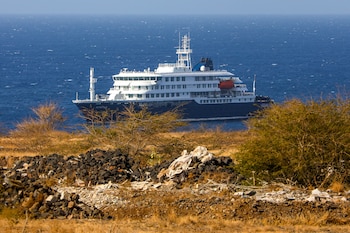 Sanidad propone evacuar a los contagiados de hantavirus en Cabo Verde para evitar la escala del crucero en Canarias. (EFE)