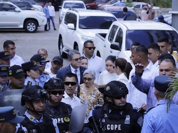 El expresidente vinculó su defensa en Honduras con el proceso judicial en Estados Unidos y aseguró que presentará documentación ante los tribunales hondureños.