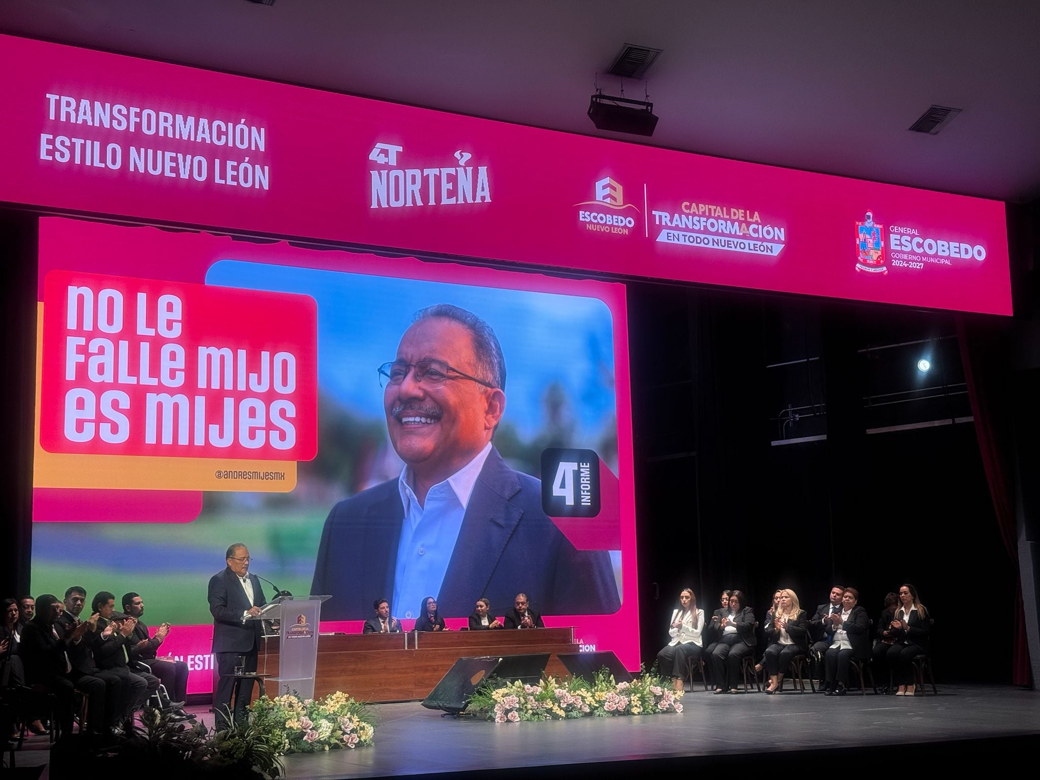 Andrés Mijes Llovera, Alcalde del Municipio de General Escobedo en Nuevo León, México, durante su informe de rendición de cuentas 2025 (Infobae)