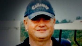 Caminó entre la niebla y