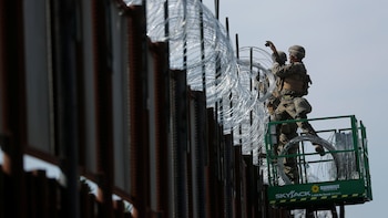 Los datos de la CBP señalan que el flujo contabilizado hasta julio de 2026 contrasta con los 2.4 millones de 2024, mientras los cruces por el Darién disminuyeron 99.9% también. REUTERS/Mike Blake