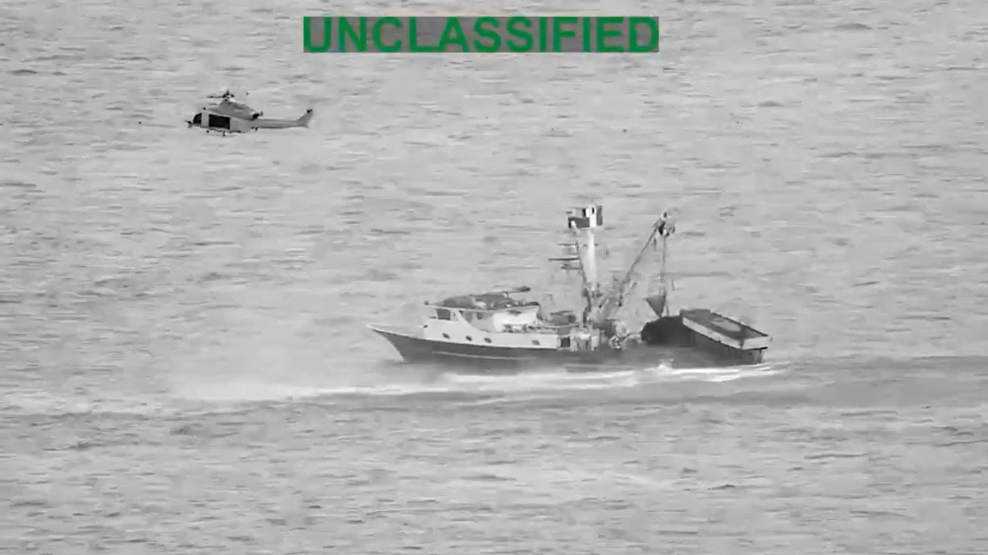 08/09/2026 Embarcación interceptada por el Ejército estadounidense en aguas del Pacífico.
El Ejército de Estados Unidos ha anunciado este lunes la interceptación de una estación flotante de reabastecimiento que, supuestamente, estaba vinculada a la banda criminal Los Choneros, la más grande de Ecuador y servía para apoyar operaciones ilícitas de tráfico de drogas en el este del océano Pacífico.
POLITICA
SOUTHCOM EN X