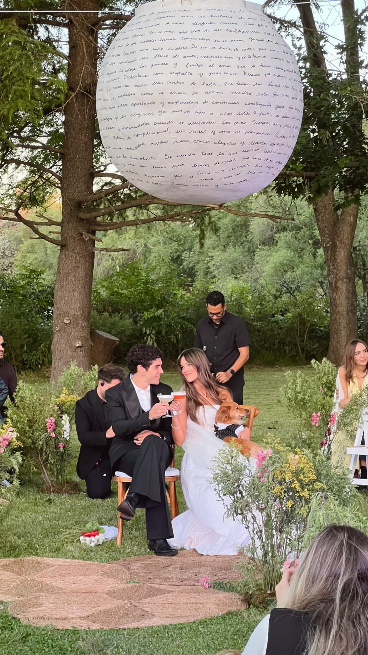 Durante la segunda ceremonia la pareja eligió la sencillez y la calidez