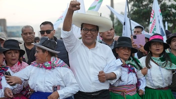 Falsedades, verdades e imprecisiones sobre Roberto Sánchez y Juntos por el Perú