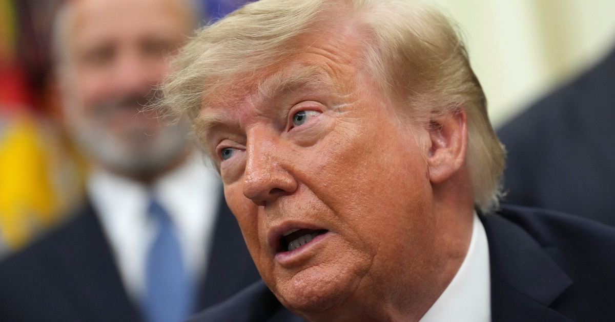 Donald Trump afirmou que a ofensiva militar contra o Irã não seria prolongada, mas alertou: "Estamos preparados para outro ataque". Donald Trump afirmou que a ofensiva militar contra o Irã não seria prolongada, mas alertou: "Estamos preparados para outro ataque".