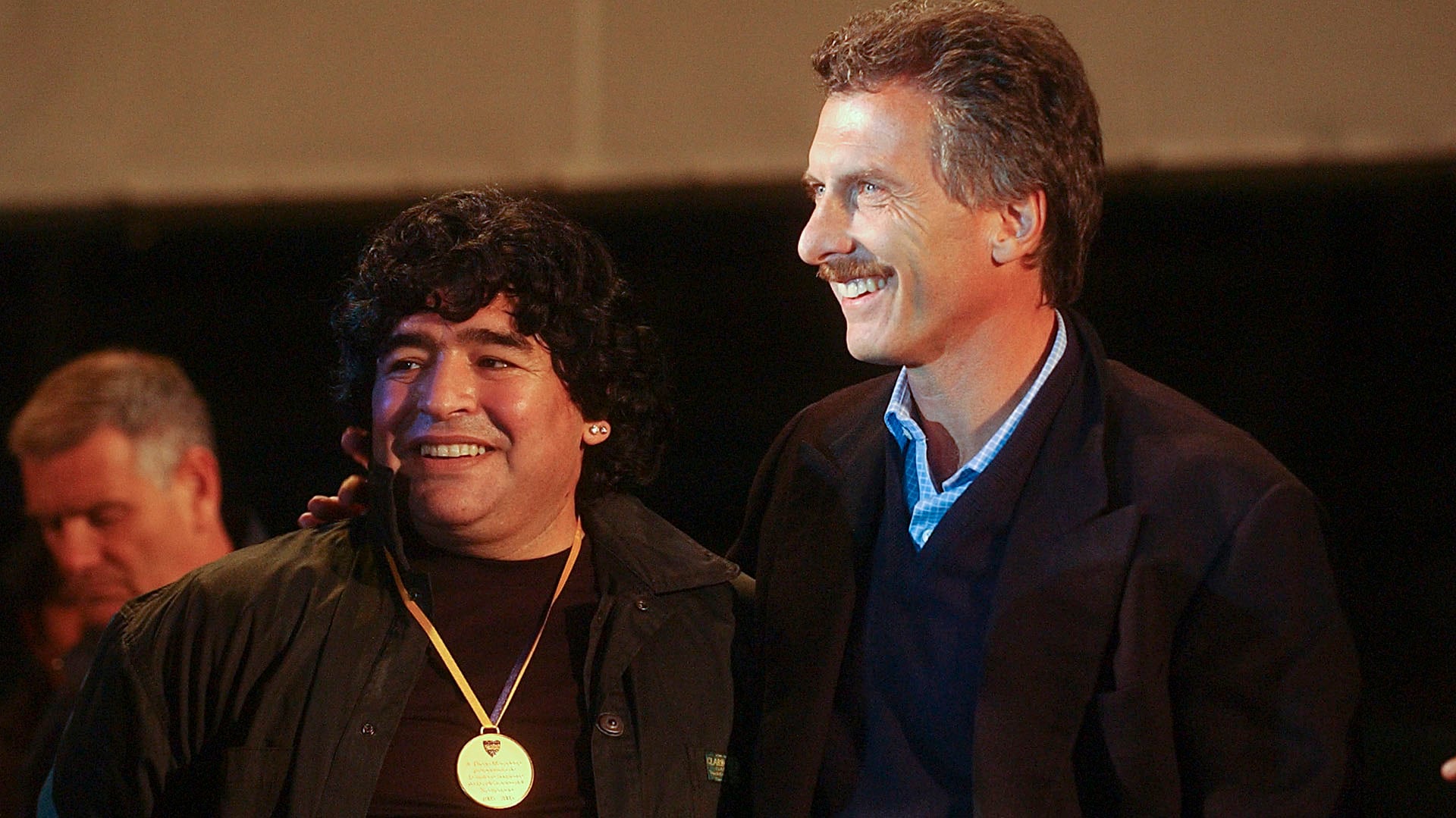 Maradona y Macri compartieron varios años en Boca durante el inicio de la presidencia (AP)
