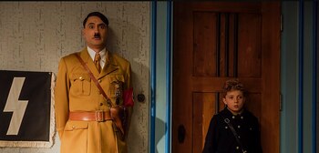 Una escena de "Jojo Rabbit",