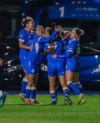 Cruz Azul Femenil vence a Pumas por marcador de 3-2. (Cruz Azul Femenil)