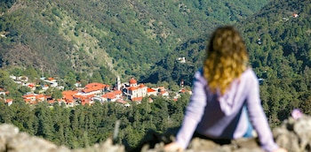 Una mujer admira la belleza